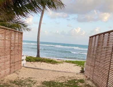 Accès à la plage des raisins clairs de Saint-François